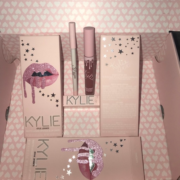 Kylie Jenner “TWENTY” colored LipKit - Picture 1 of 7